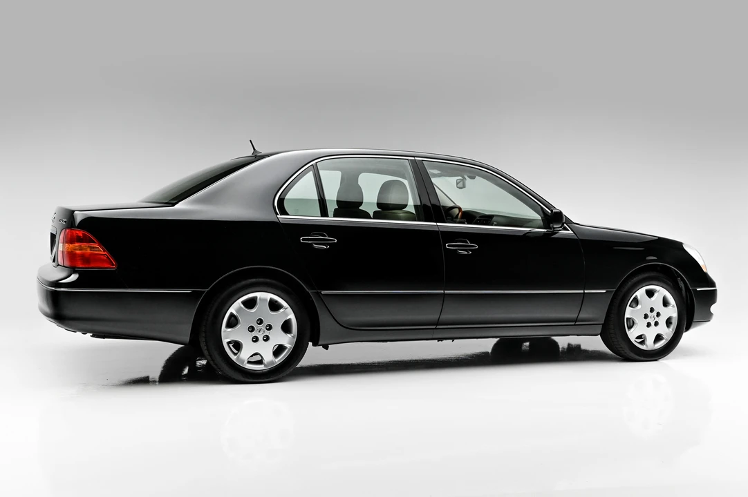 2001 Lexus LS 3rd Gen - Image 7 of 31