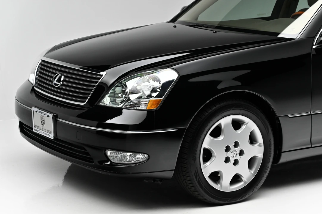 2001 Lexus LS 3rd Gen - Image 13 of 31