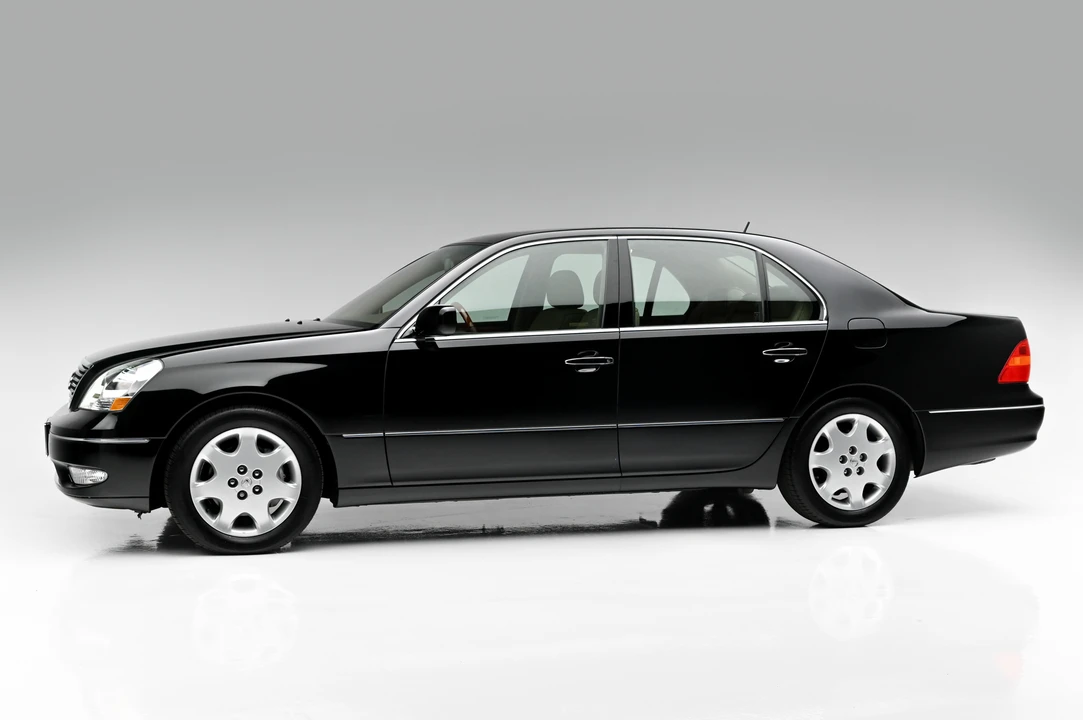 2001 Lexus LS 3rd Gen - Image 3 of 31