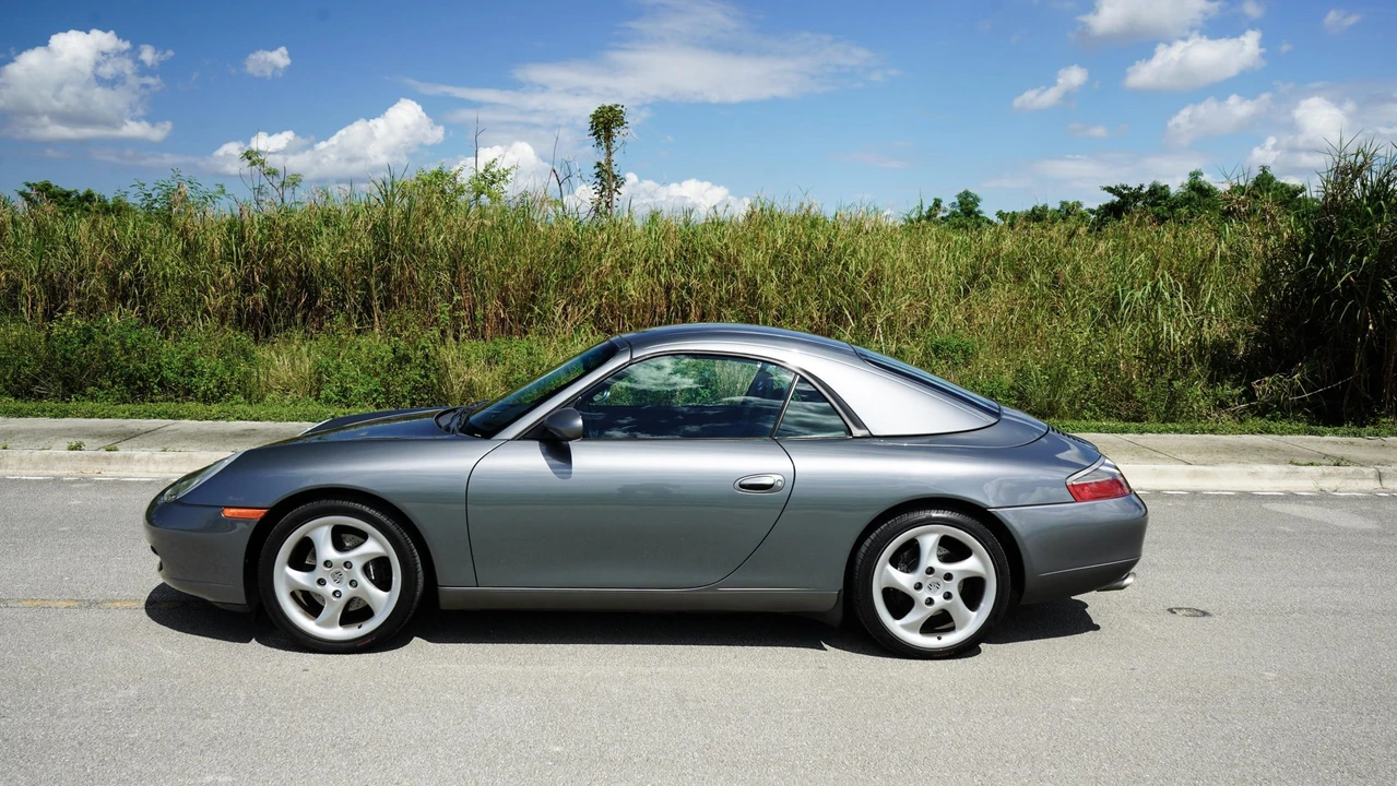 2001 Porsche 996 Carrera - Image 5 of 31