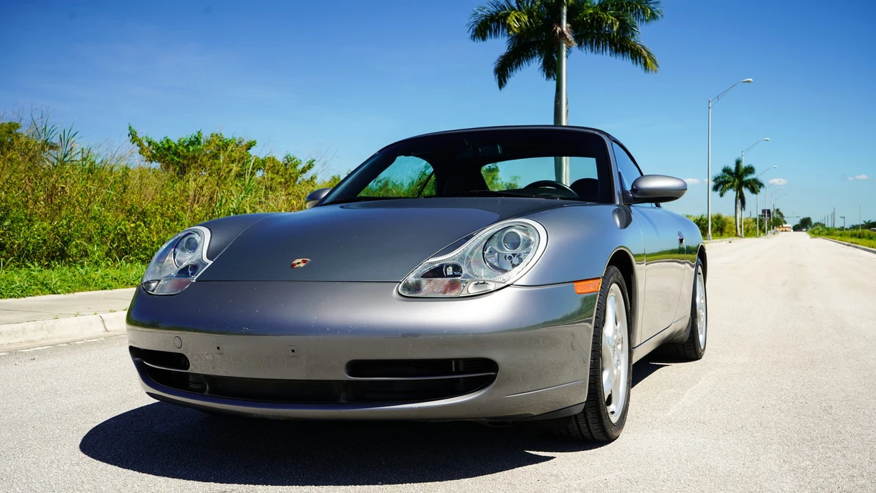 2001 Porsche 996 Carrera - Image 2 of 31