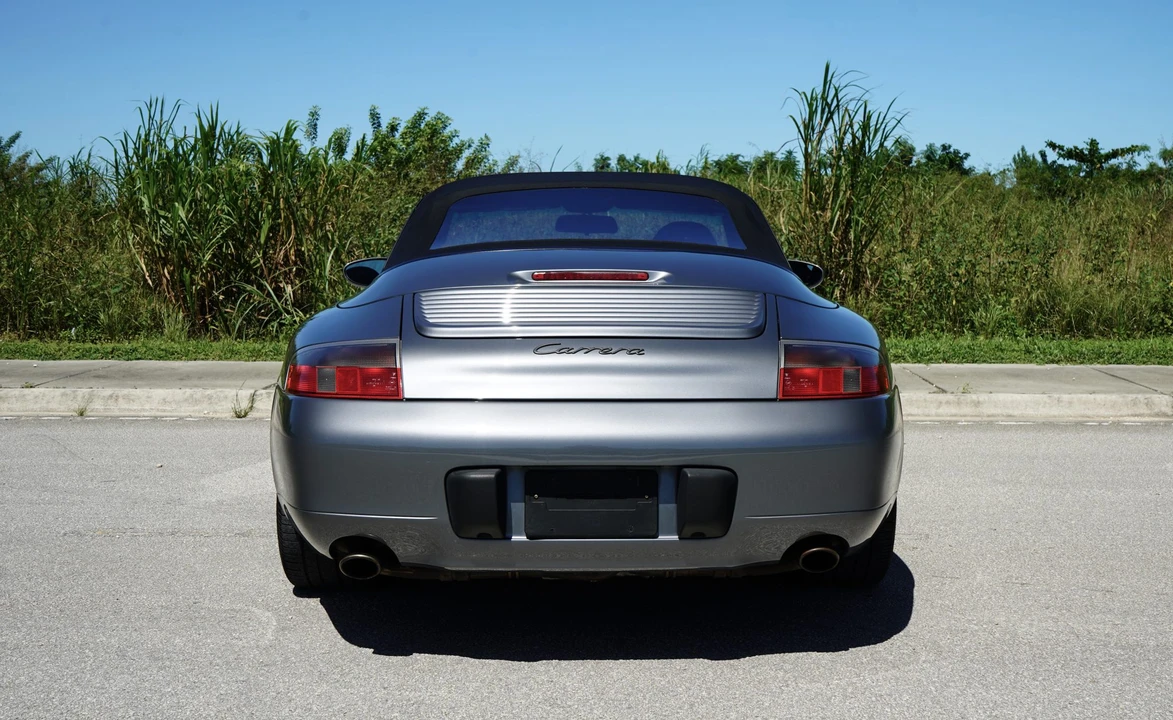 2001 Porsche 996 Carrera - Image 16 of 31