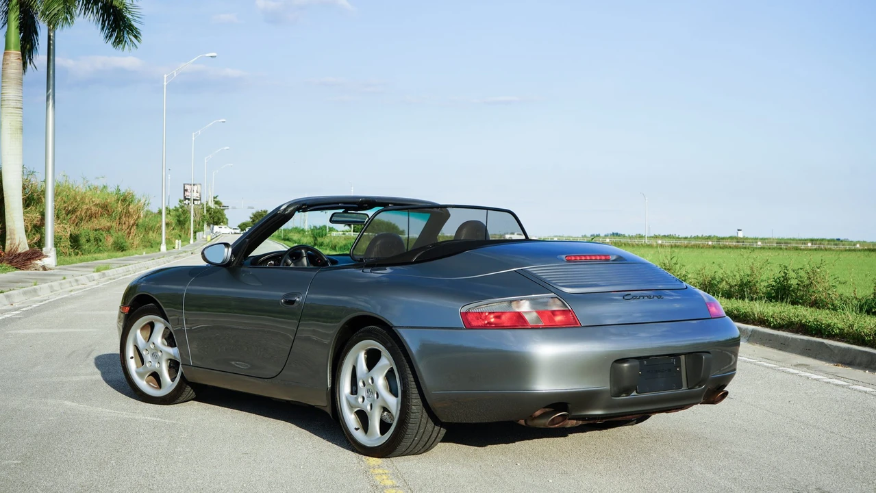 2001 Porsche 996 Carrera - Image 14 of 31