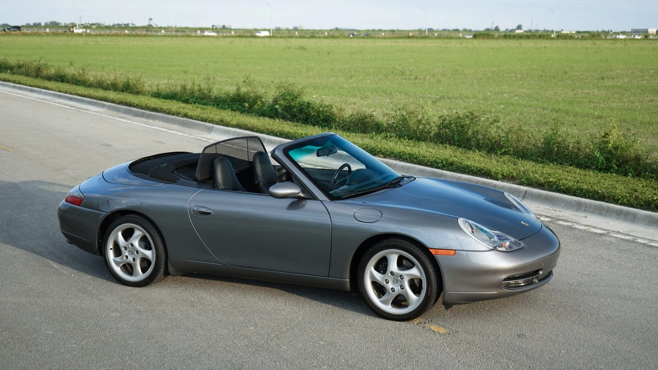 2001 Porsche 996 Carrera - Image 21 of 31