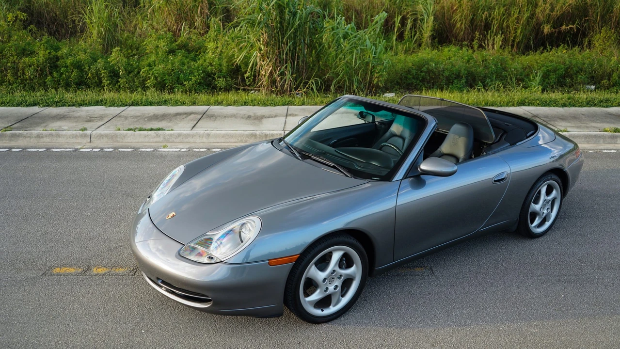 2001 Porsche 996 Carrera - Image 4 of 31