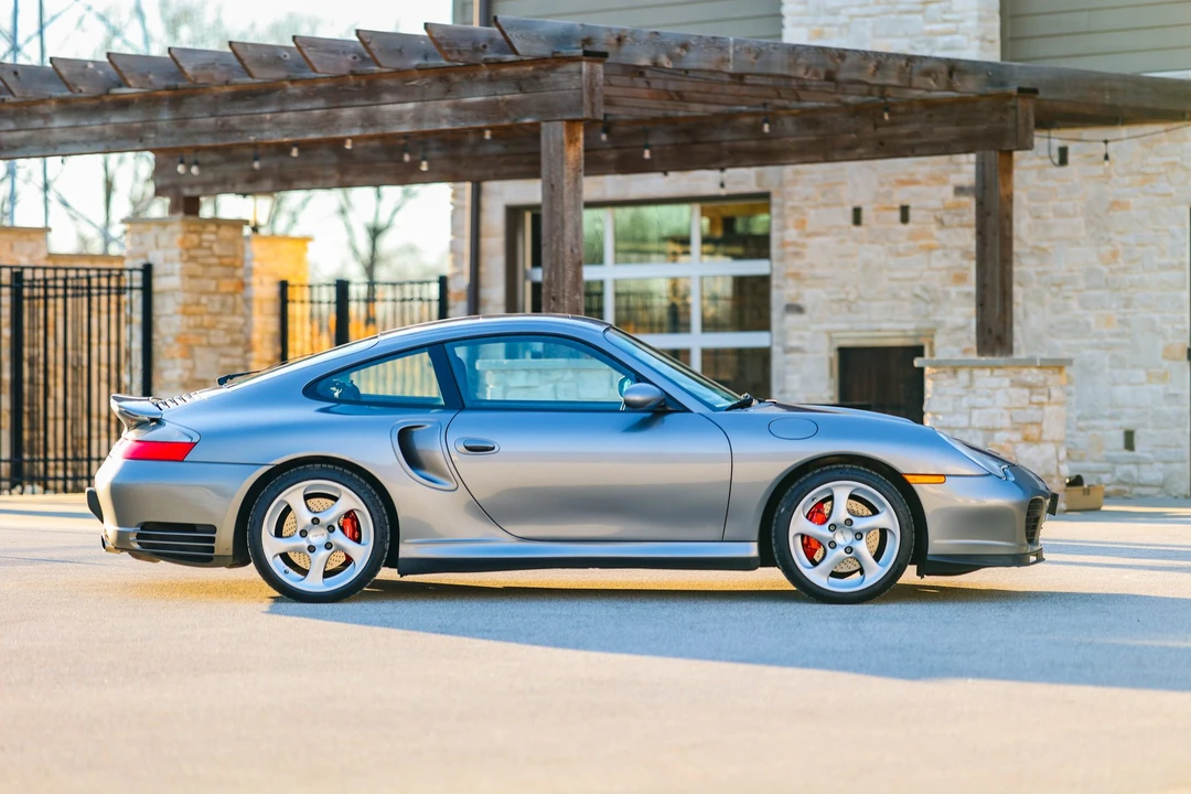 2001 Porsche 996 Turbo - Image 26 of 31