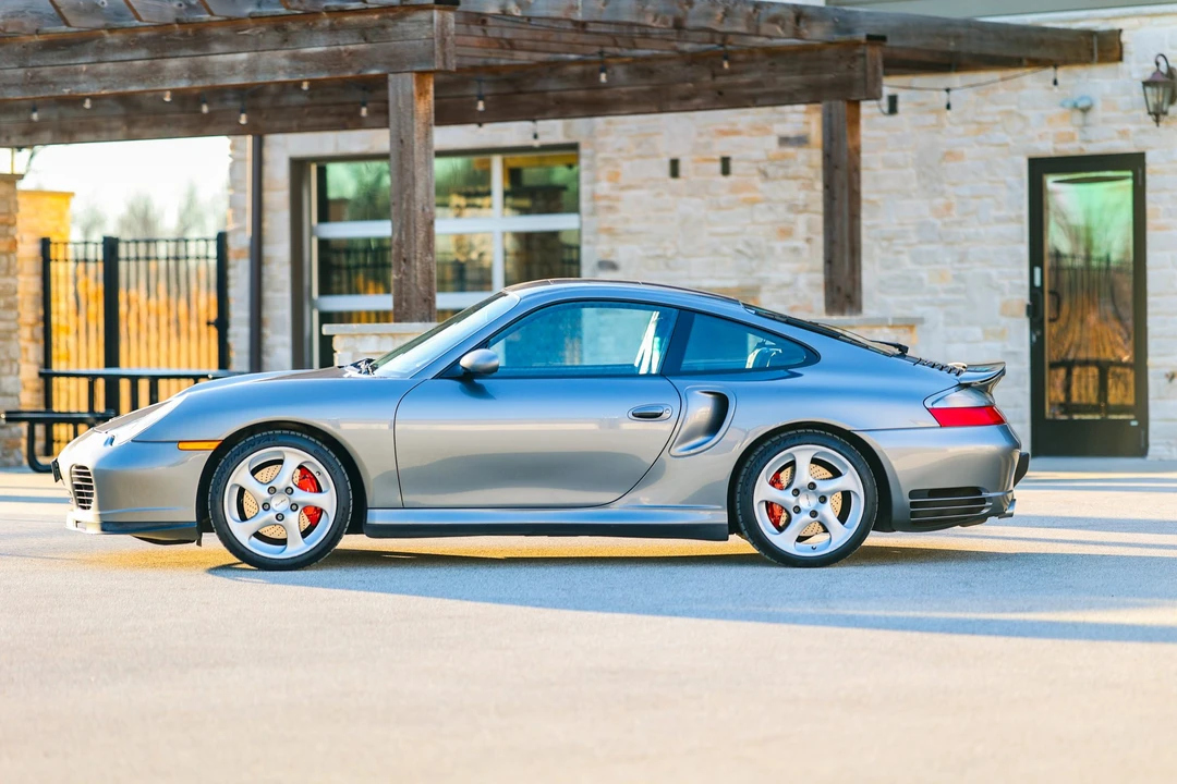 2001 Porsche 996 Turbo - Image 11 of 31