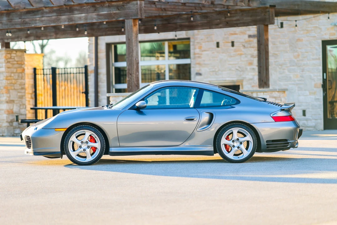 2001 Porsche 996 Turbo - Image 12 of 31