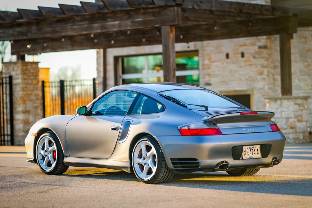 2001 Porsche 996 Turbo - Image 14 of 31