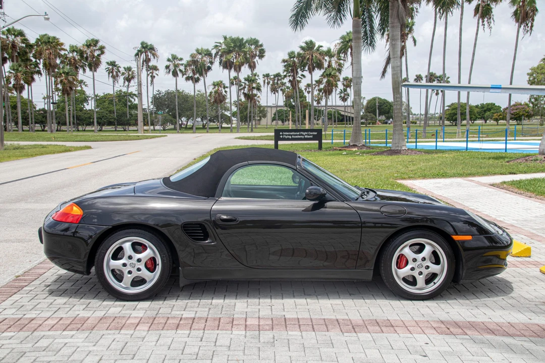 2001 Porsche 986 Boxster S - Image 16 of 31