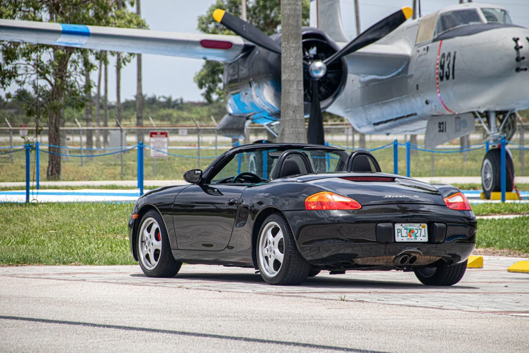 2001 Porsche 986 Boxster S - Image 10 of 31