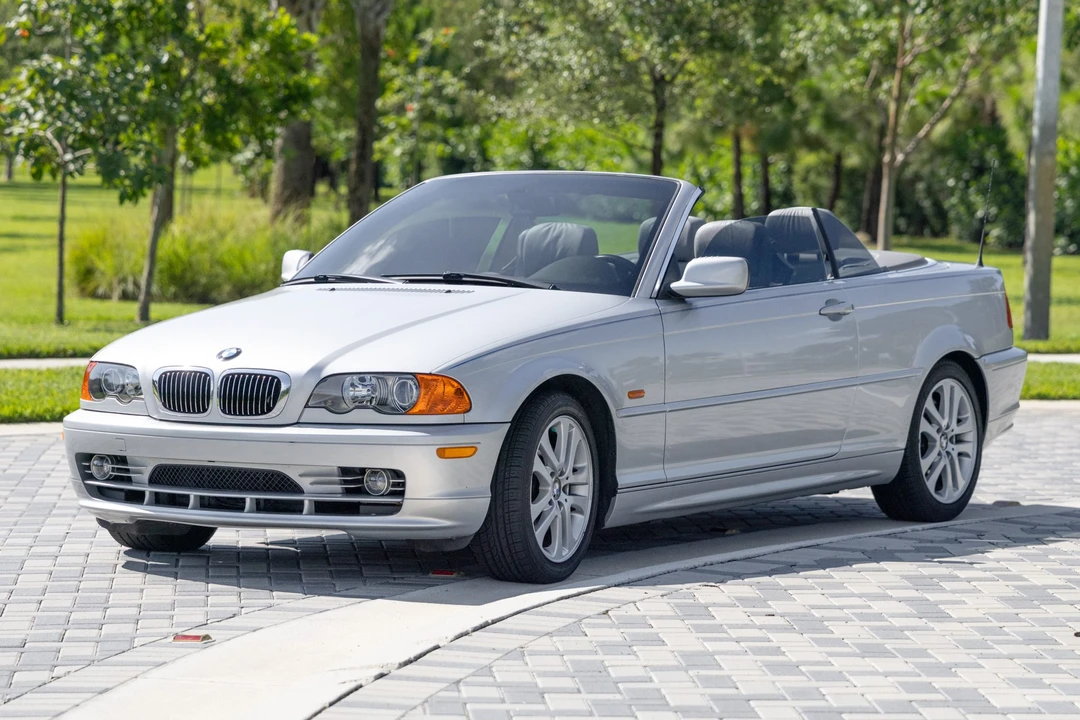 2002 BMW E46 330i & 330Ci - Image 2 of 31