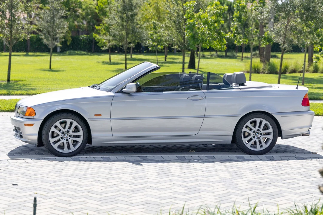 2002 BMW E46 330i & 330Ci - Image 3 of 31
