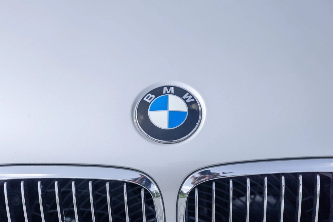 2002 BMW E46 330i & 330Ci - Image 20 of 31