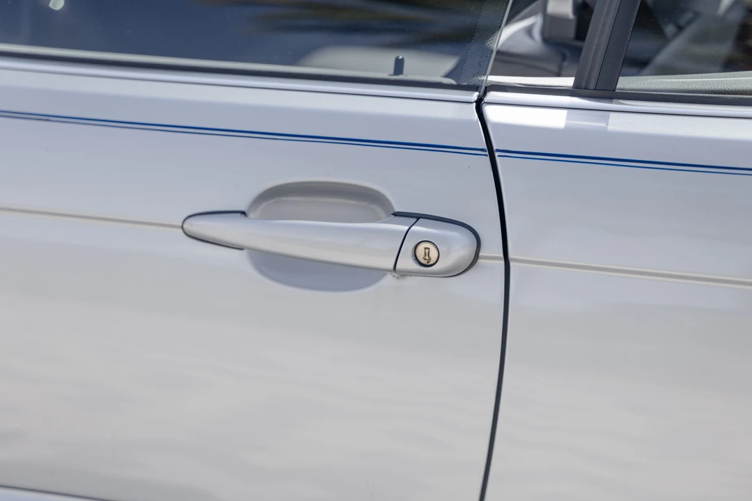 2002 BMW E46 330i & 330Ci - Image 28 of 31
