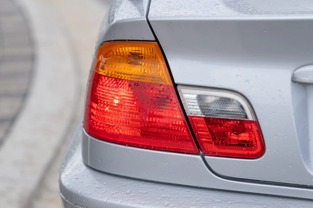 2002 BMW E46 330i & 330Ci - Image 22 of 31