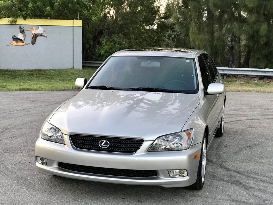 2002 Lexus IS 1st Gen - Image 3 of 31