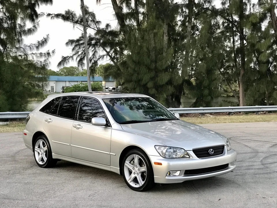 2002 Lexus IS 1st Gen - Image 24 of 31