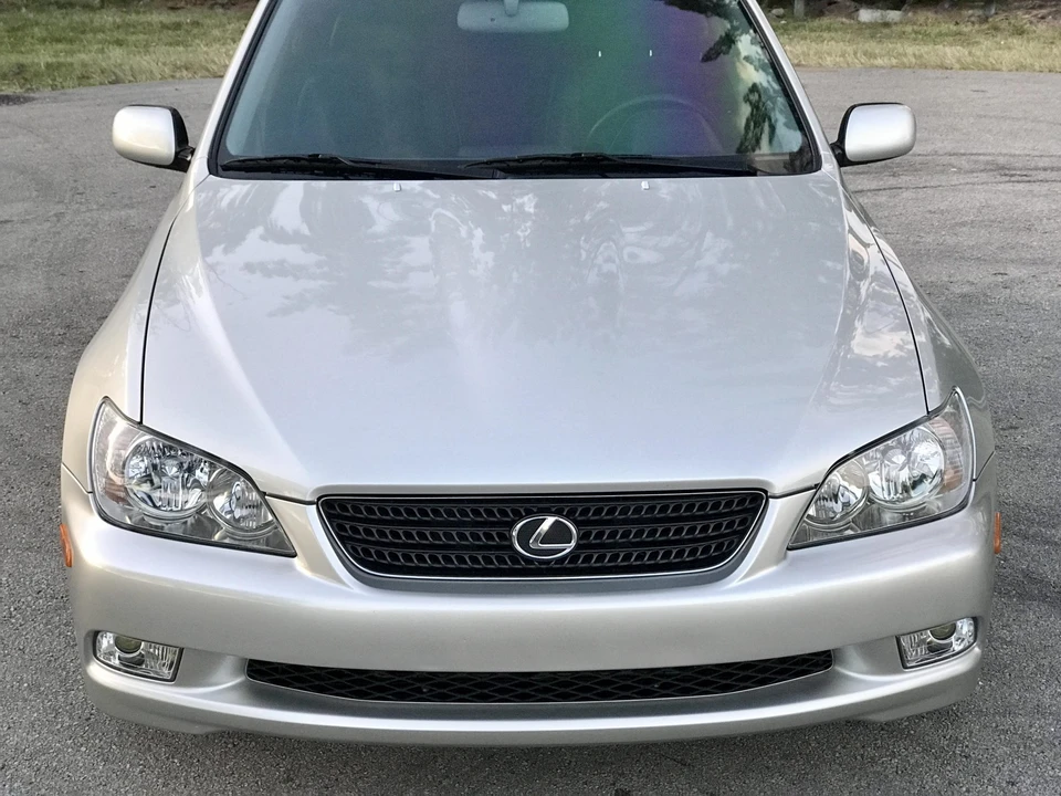 2002 Lexus IS 1st Gen - Image 26 of 31
