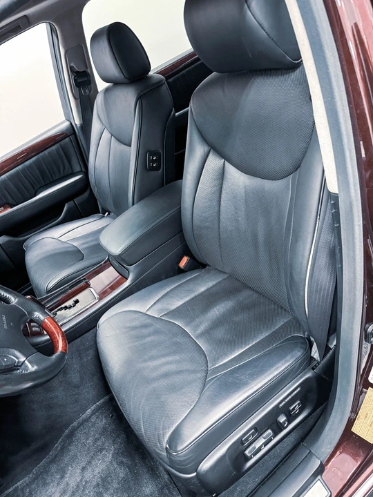 2002 Lexus LS 3rd Gen - Image 30 of 31