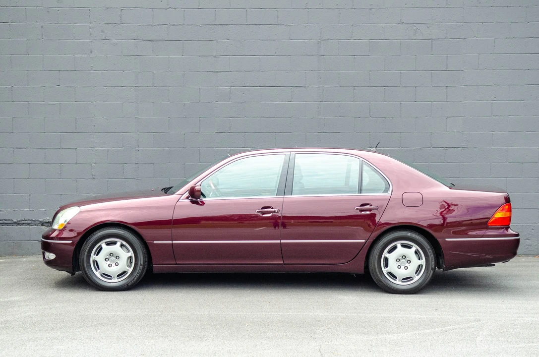 2002 Lexus LS 3rd Gen - Image 5 of 31