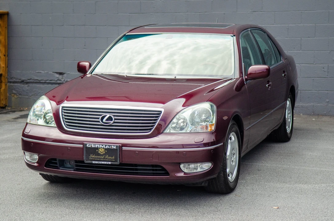 2002 Lexus LS 3rd Gen - Image 2 of 31