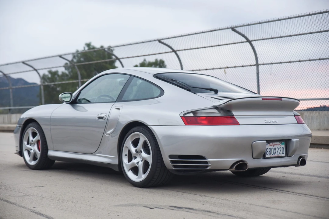 2002 Porsche 996 Turbo - Image 9 of 31