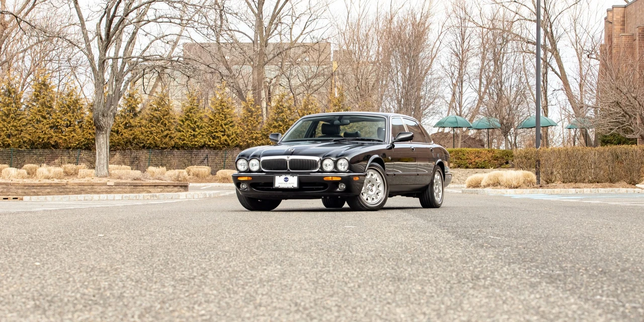 2003 Jaguar X308 XJ - Image 2 of 31