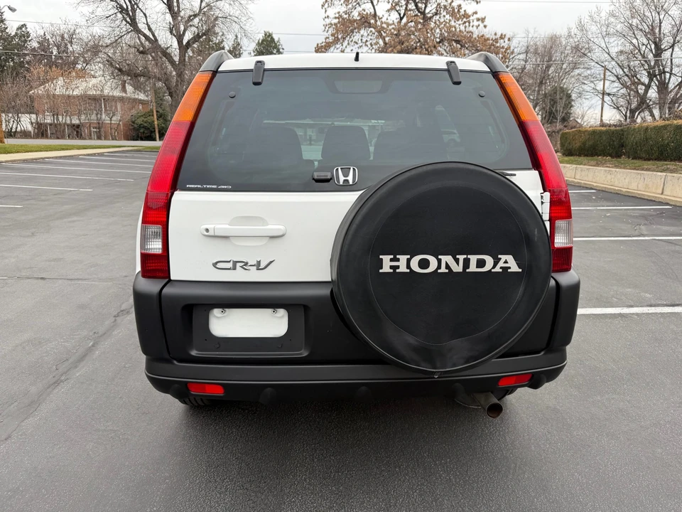 2004 Honda CR-V 2nd Gen - Image 26 of 31