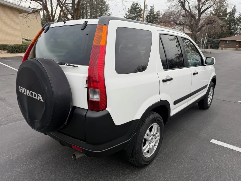 2004 Honda CR-V 2nd Gen - Image 25 of 31