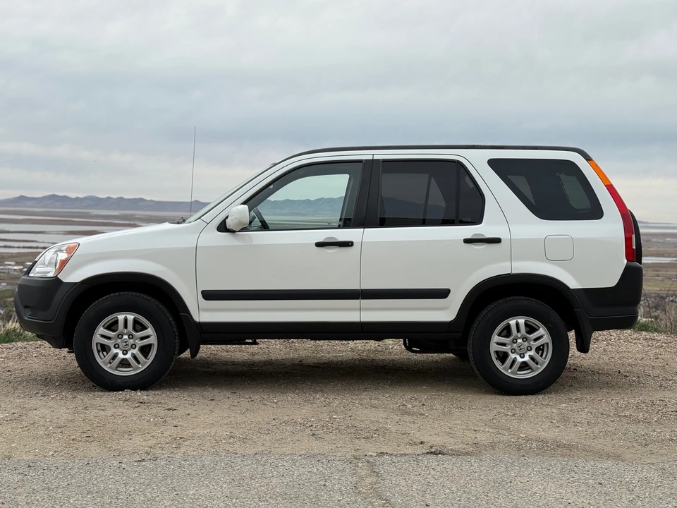 2004 Honda CR-V 2nd Gen - Image 16 of 31