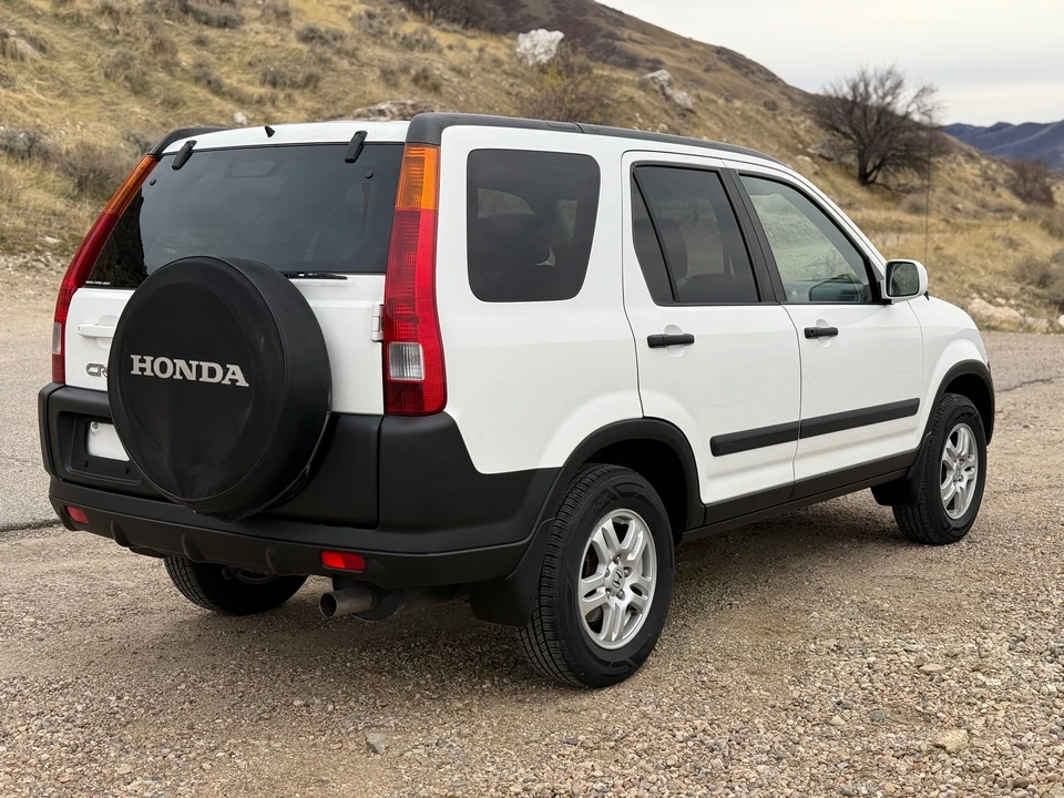 2004 Honda CR-V 2nd Gen - Image 11 of 31
