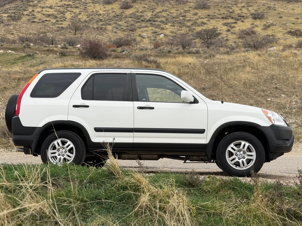 2004 Honda CR-V 2nd Gen - Image 9 of 31