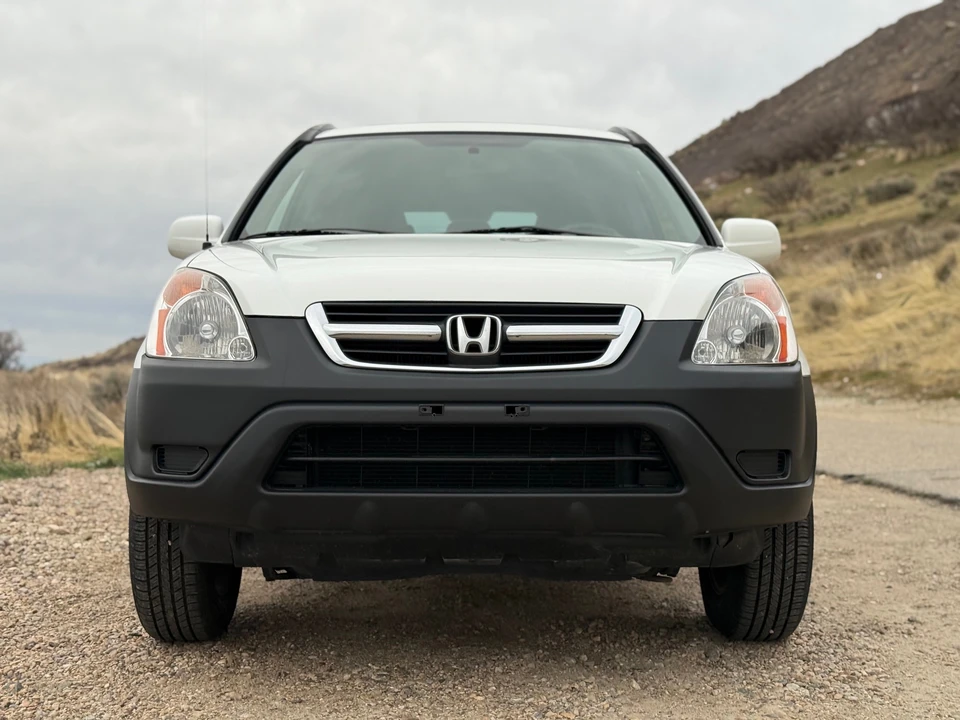 2004 Honda CR-V 2nd Gen - Image 5 of 31