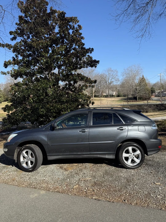 2004 Lexus RX 2nd Gen - Image 3 of 31