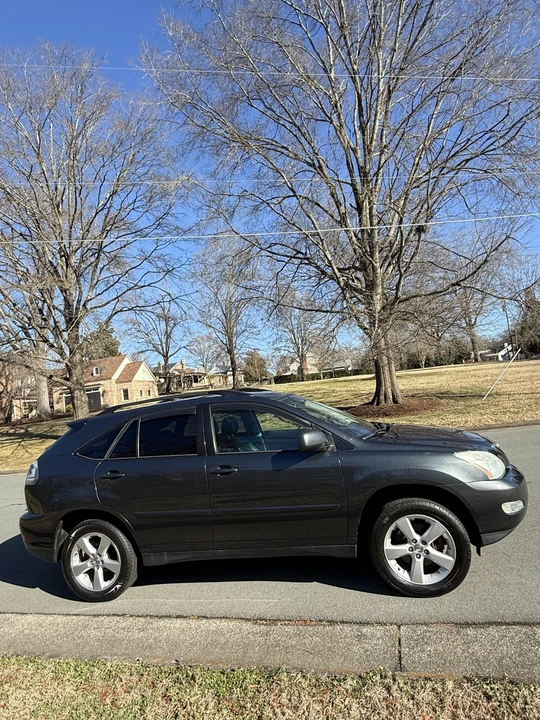 2004 Lexus RX 2nd Gen - Image 11 of 31