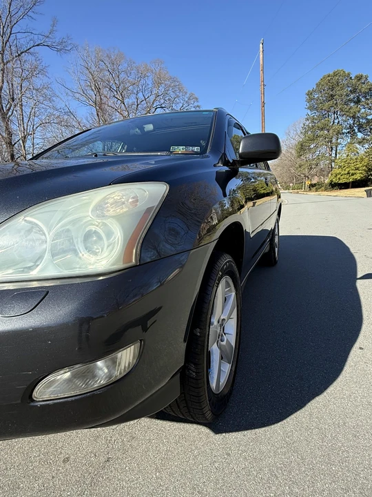 2004 Lexus RX 2nd Gen - Image 16 of 31