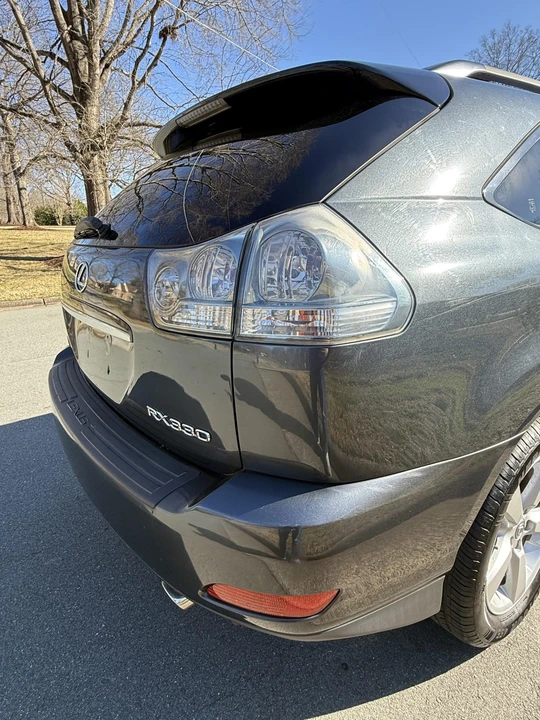 2004 Lexus RX 2nd Gen - Image 26 of 31
