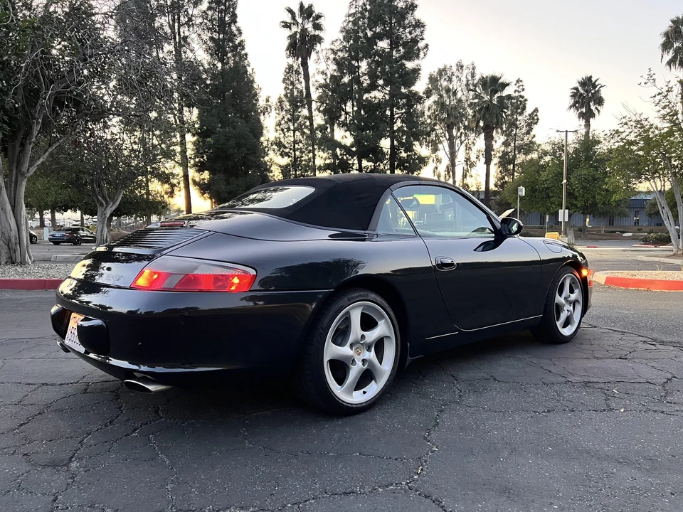 2004 Porsche - Image 12 of 31