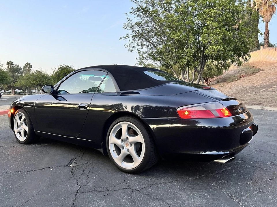 2004 Porsche - Image 13 of 31