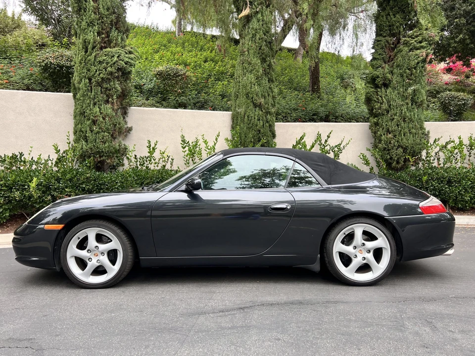 2004 Porsche - Image 14 of 31
