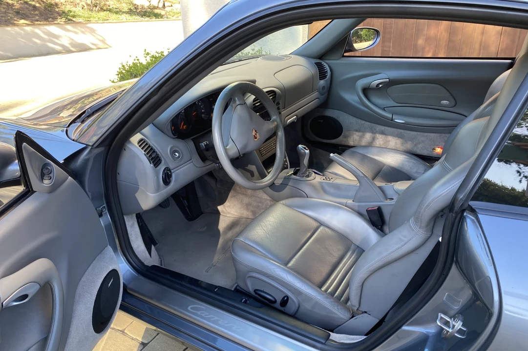 2004 Porsche 996 Carrera - Image 26 of 31