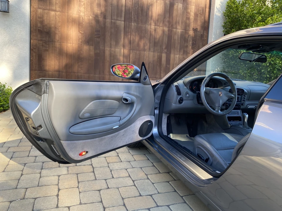 2004 Porsche 996 Carrera - Image 25 of 31