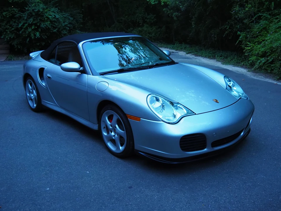 2004 Porsche 996 Turbo - Image 25 of 31