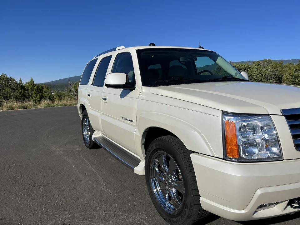 2005 Cadillac Escalade & EXT 2nd Gen - Image 29 of 31