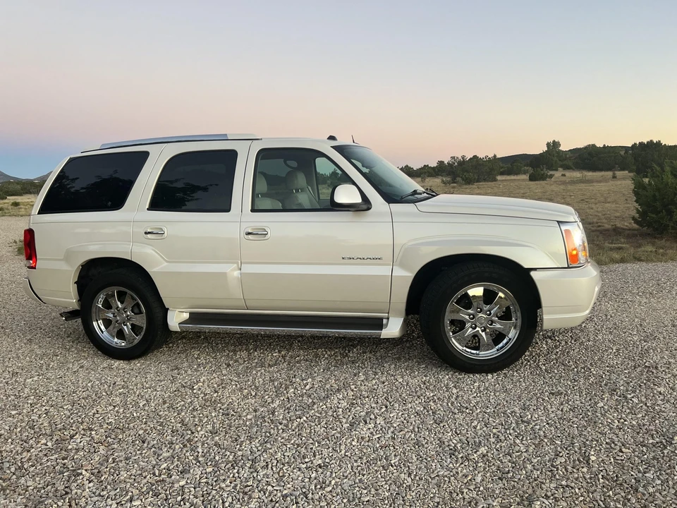 2005 Cadillac Escalade & EXT 2nd Gen - Image 19 of 31