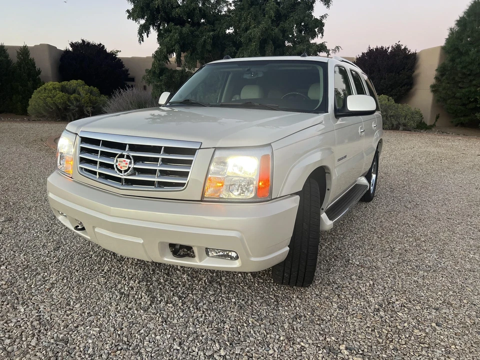 2005 Cadillac Escalade & EXT 2nd Gen - Image 14 of 31
