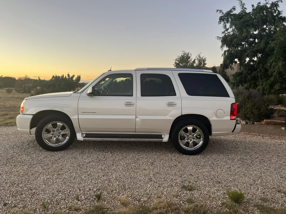 2005 Cadillac Escalade & EXT 2nd Gen - Image 15 of 31