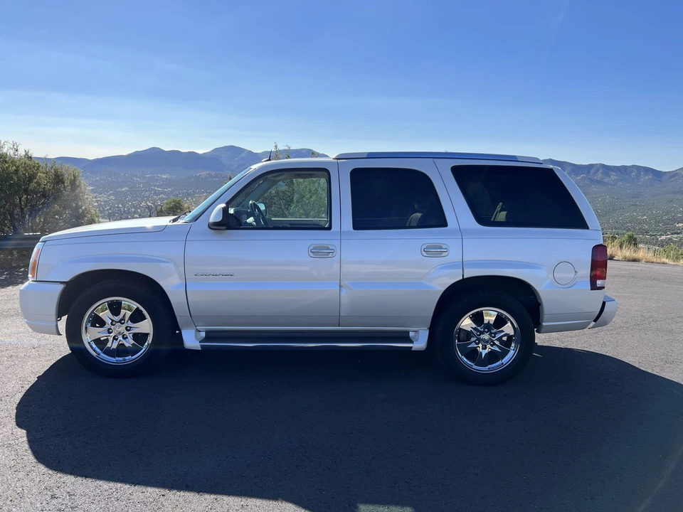 2005 Cadillac Escalade & EXT 2nd Gen - Image 21 of 31