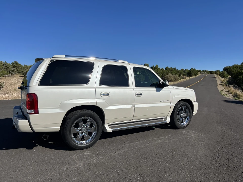 2005 Cadillac Escalade & EXT 2nd Gen - Image 10 of 31